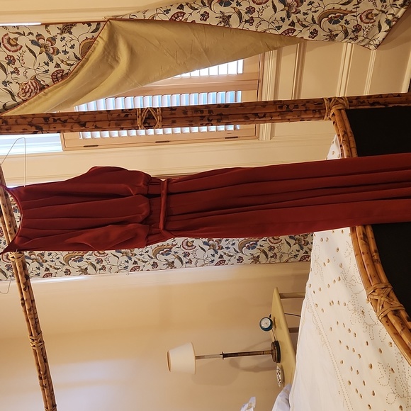 🏈Palazzo pantsuit by Lush in great condition! Halter style top, wide leg bottom - Picture 2 of 9